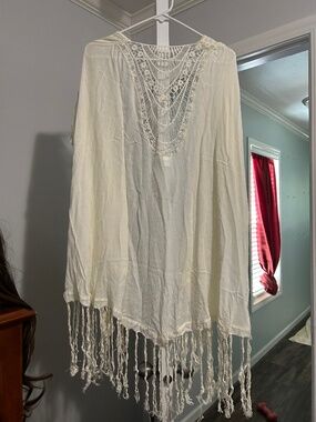 Shawl with arm holes